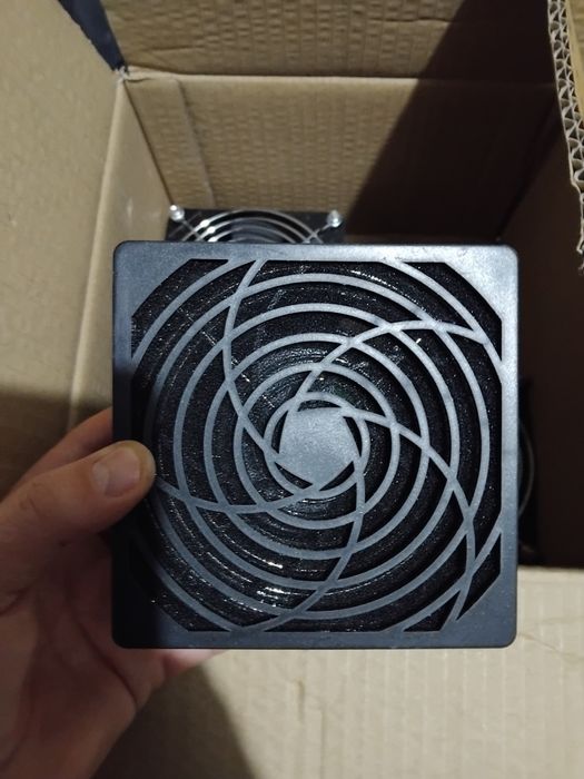 Unitati si placi diferite modele