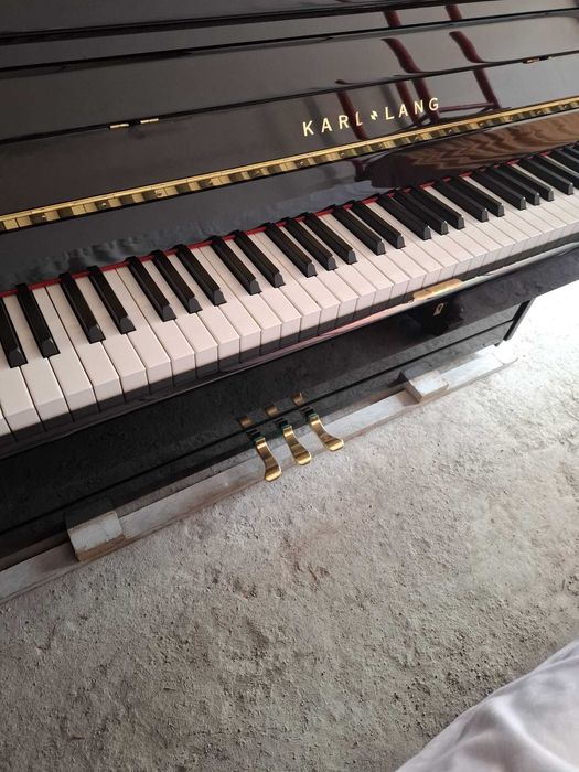 Акустично пиано Karl Lang