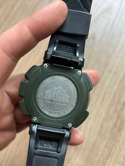 Ceas Casio Pro Trek PRG-240 alimentare solara,busola,barometru,busola