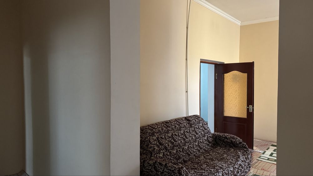 Жомбойда коттедж сотилади