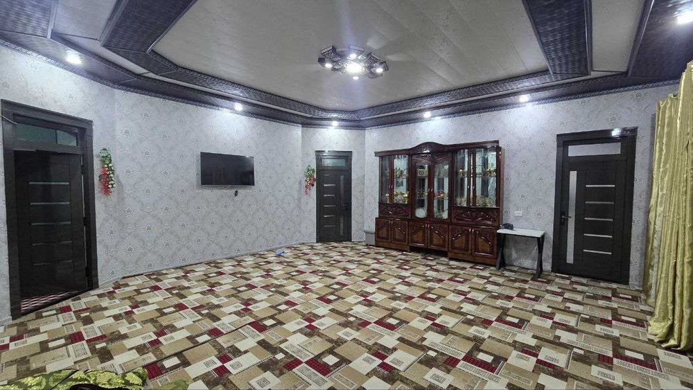 Уй сотилади! 10 хона, 3 сотих, Ремонти янги