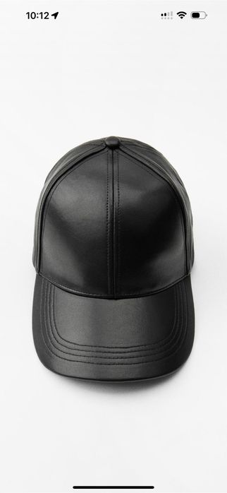 Кожаные куртки, кепки