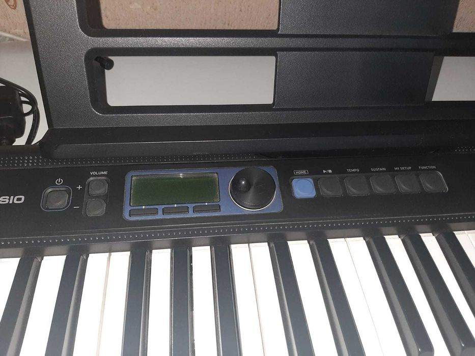 Продам синтезатор Casio CT-S300!