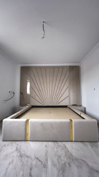 Pat tapitat 160x200 tablie mare