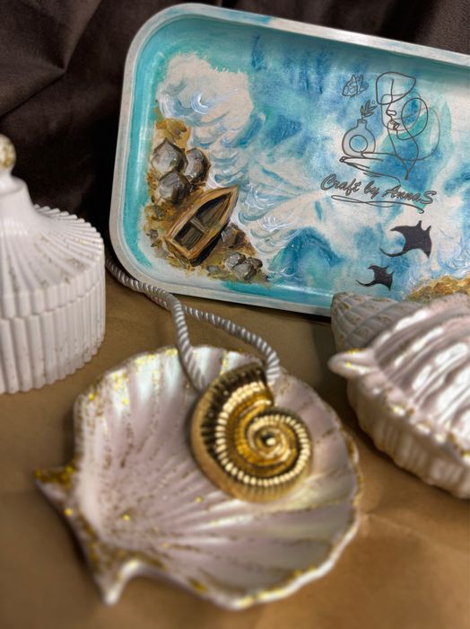 Продам гипсовые изделия и свечи