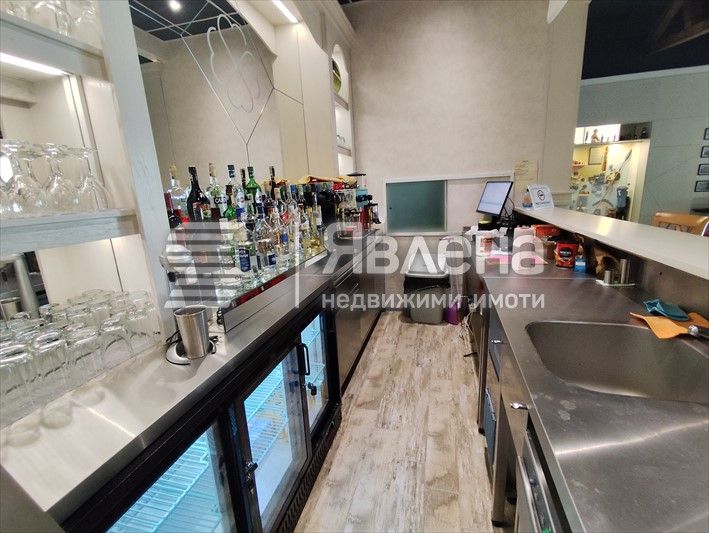 Дава се под наем Заведение в Пловдив, Южен - 429 кв.м за 3800 € - Снимка #2