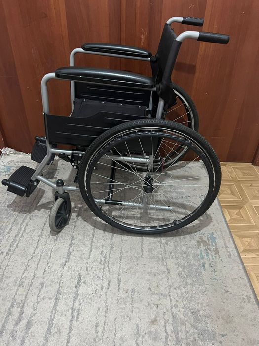 Инвалидная коляска