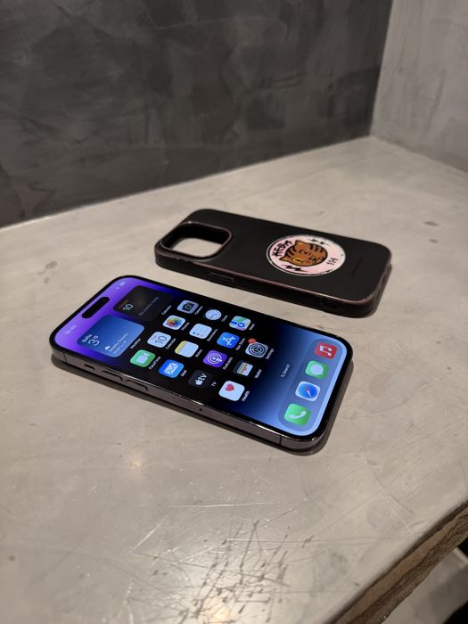 КАТО НОВ Iphone 14 Pro Purple + подарък