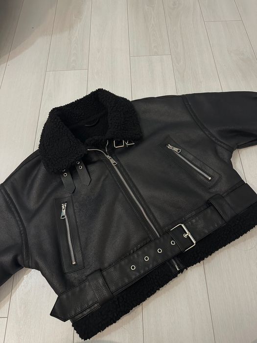 Черно късо яке размер Л