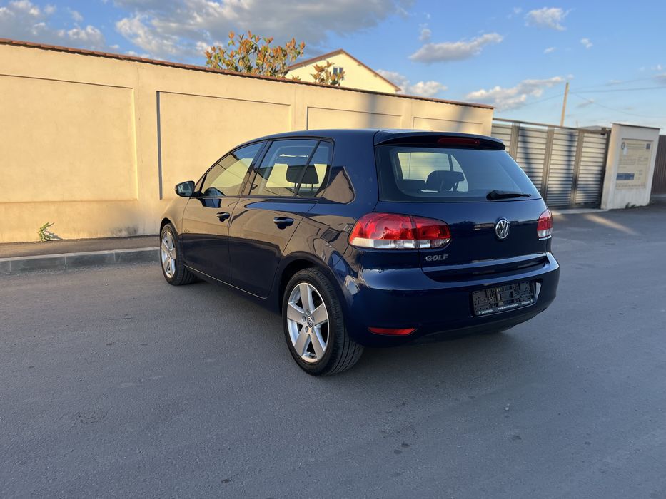 VOLKSWAGEN Golf 2011 — imagine 4