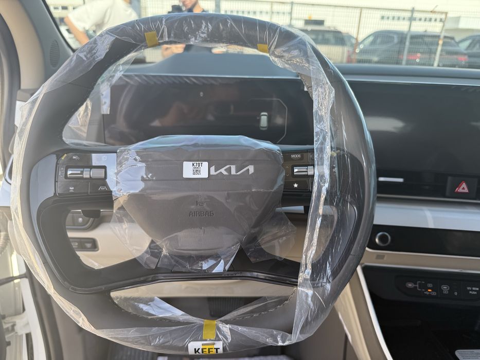 KIA CARNIVAL 1.6 Hybrid , NEW , 9 мест , В НАЛИЧИИ