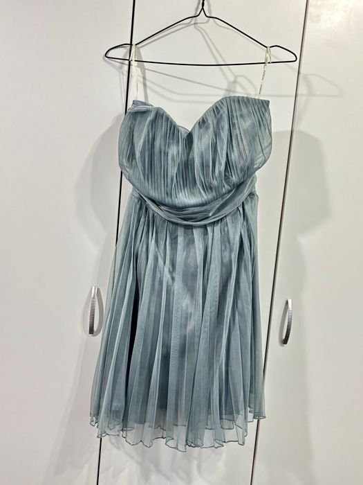 Официална рокля в зелен цвят