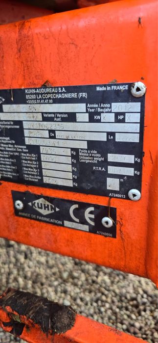 Remorca  tehnologica  furajare vaci . Angus baltata holstein kuhn 12