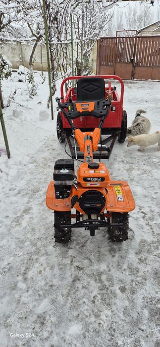 Motocultor cu remorcută