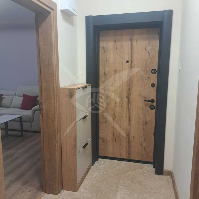 Дава се под наем Тристаен апартамент в Пловдив, Център - 82 кв.м за 698.19 € - Снимка #1