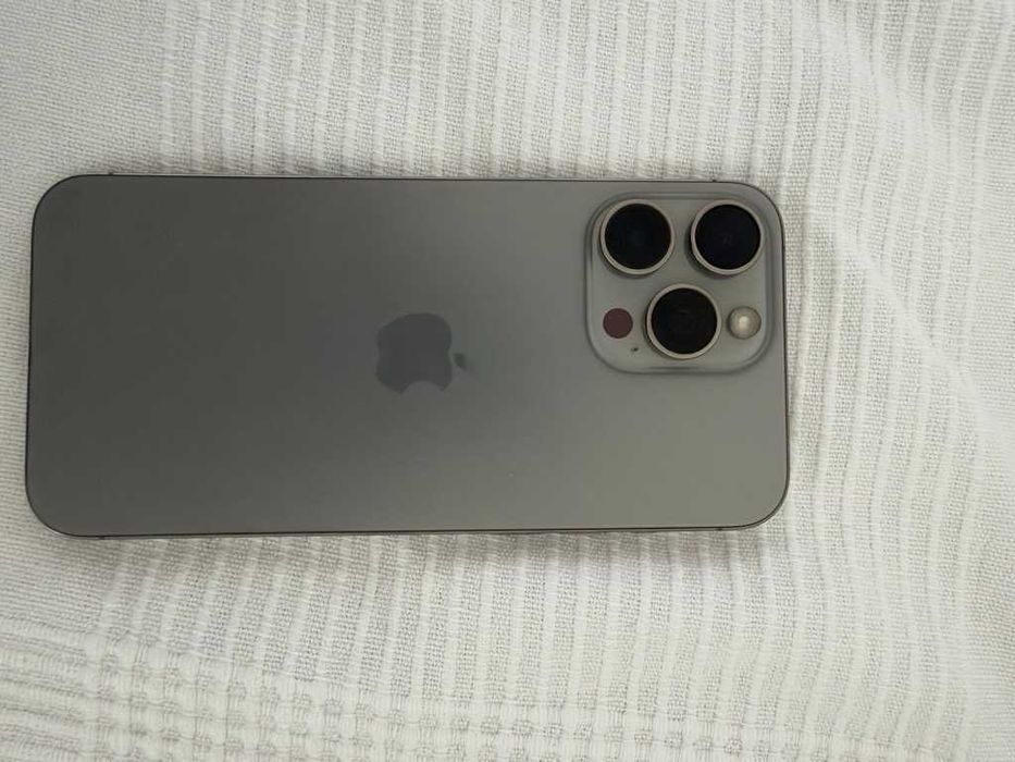 iPhone 15 Pro Max · 256 GB · Natural Titanium