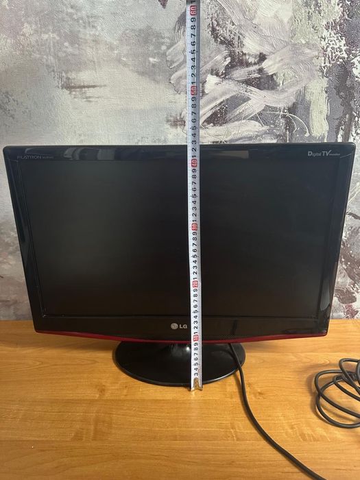 Монитор/телевизор LG Flatron M 237WDс-тюнером