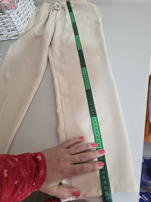 Pantaloni marimea S noi