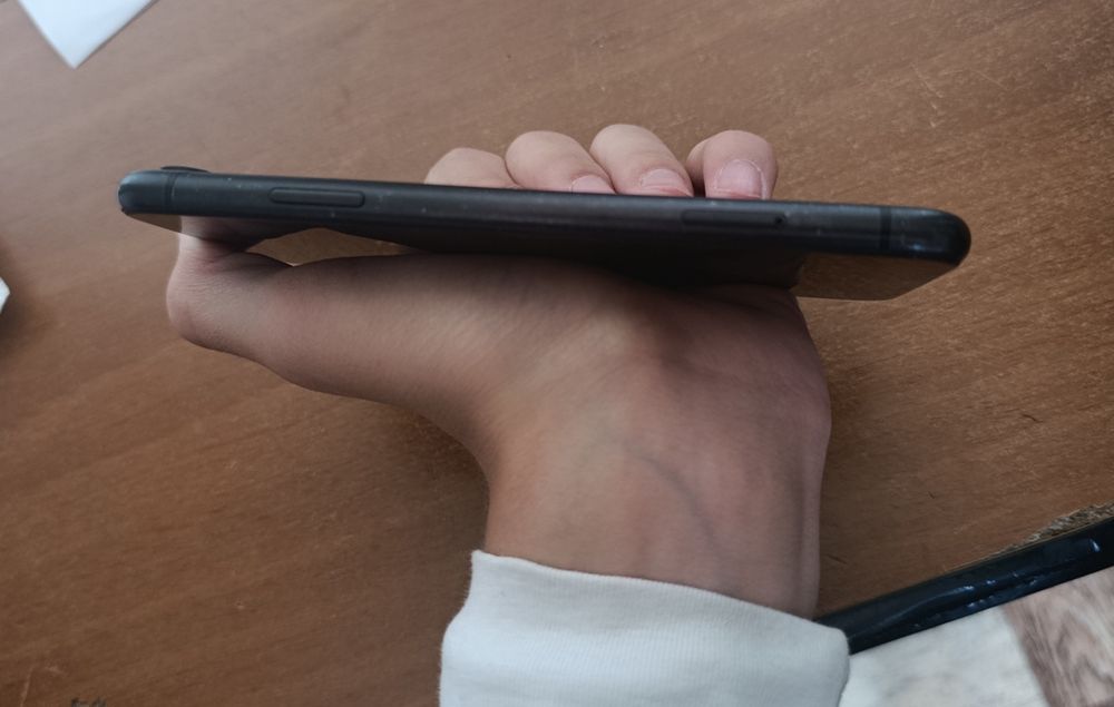 iPhone XR, 64 GB