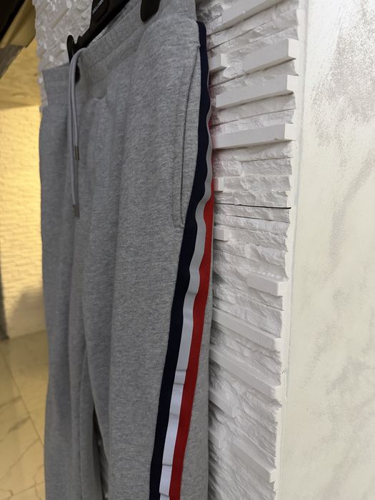 Спортно долнище Moncler