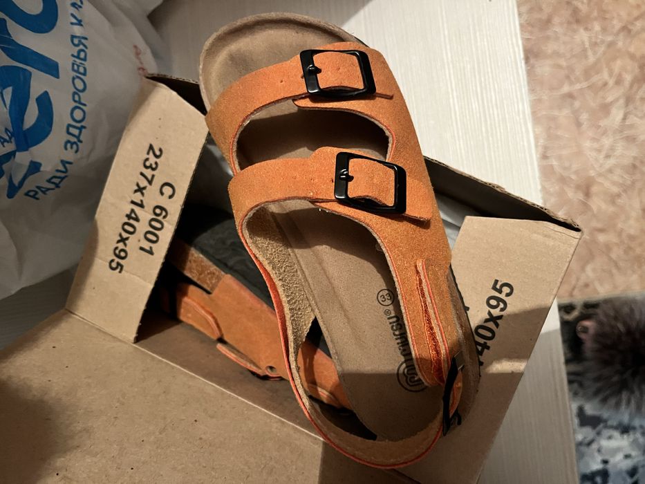Продам новые детские Сандали