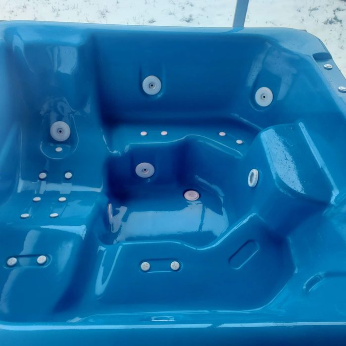 Vând jacuzzi fibra de sticla