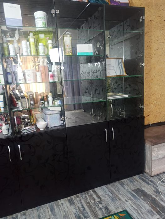 Продам шкаф для салона