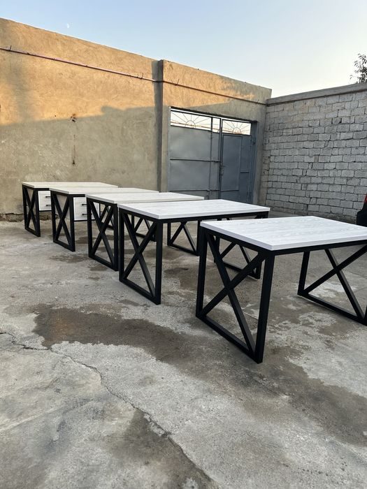 Стол в стиле лофт