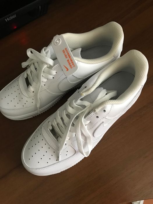 Новые кроссовки продам