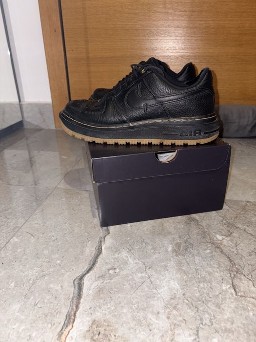 Nike Air Force 1 Luxe