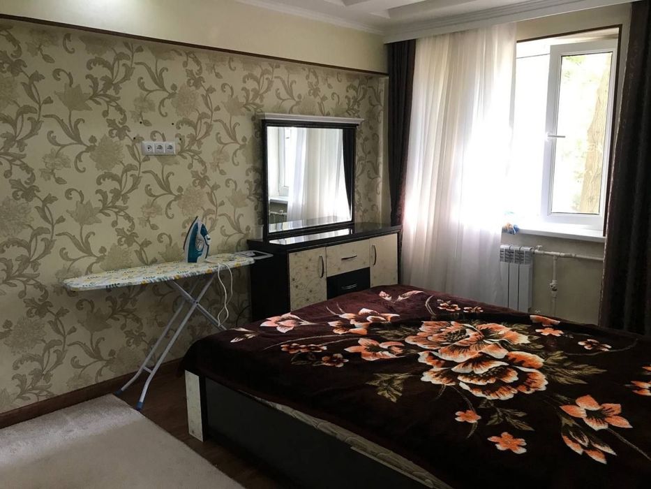 Ц-4, 2-х комнатная, напротив гостиницы “Hyyat”, рядом корзинка «Шедевр