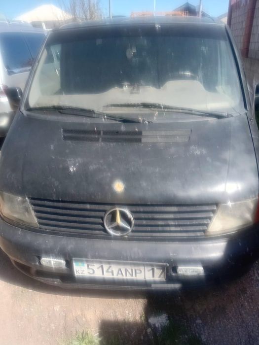 Автомобиль микроавтобус