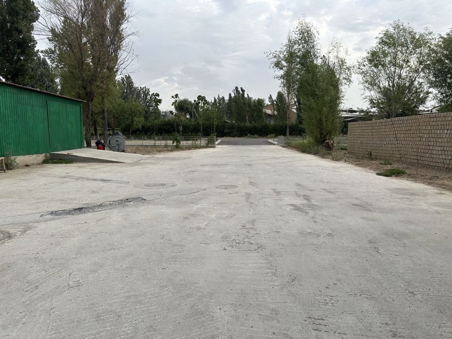 Olmazor tumani beshqorgon tor kochasda uy sotiladi