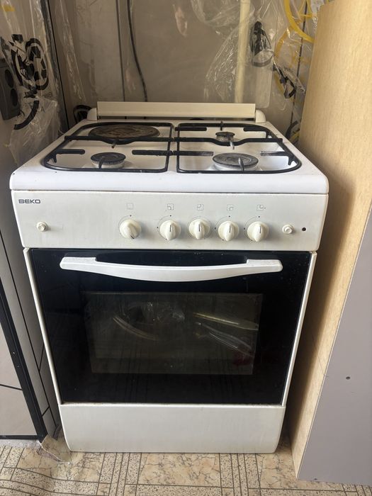 Газ плита Beko в хорошем состоянии
