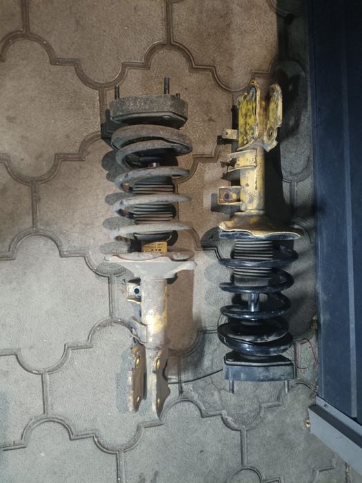 Продам Амортизаторы