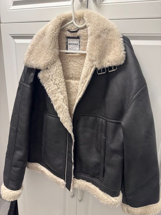 Чисто ново мъжк яке Bershka