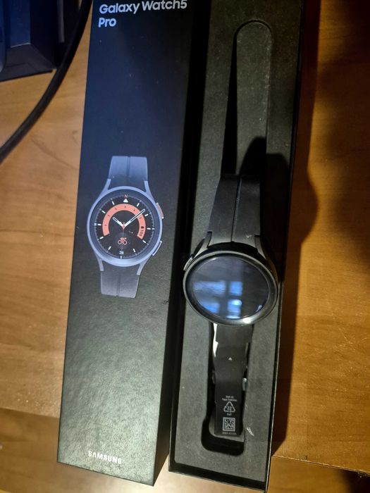 Samsung galaxy watch 5 pro ново