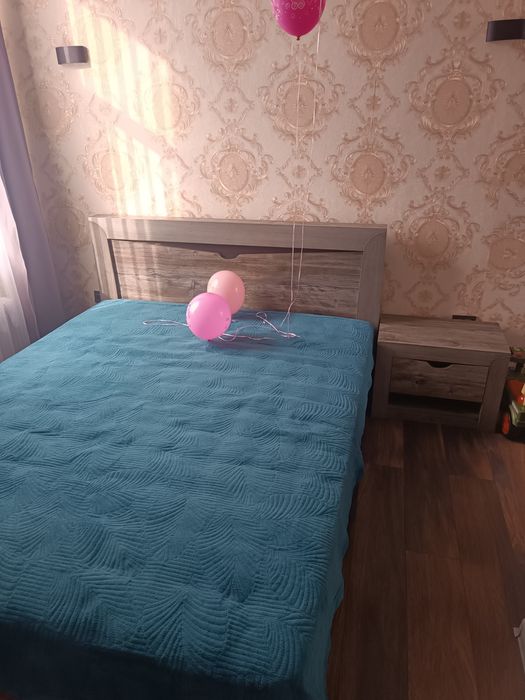 Продам спальный гарнитур