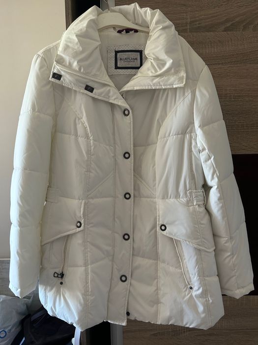 Дамско зимно бяло яке