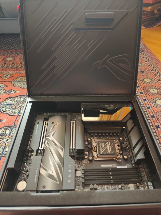 Дъно Asus Rog CROSSHAIR X870E Hero WIFI