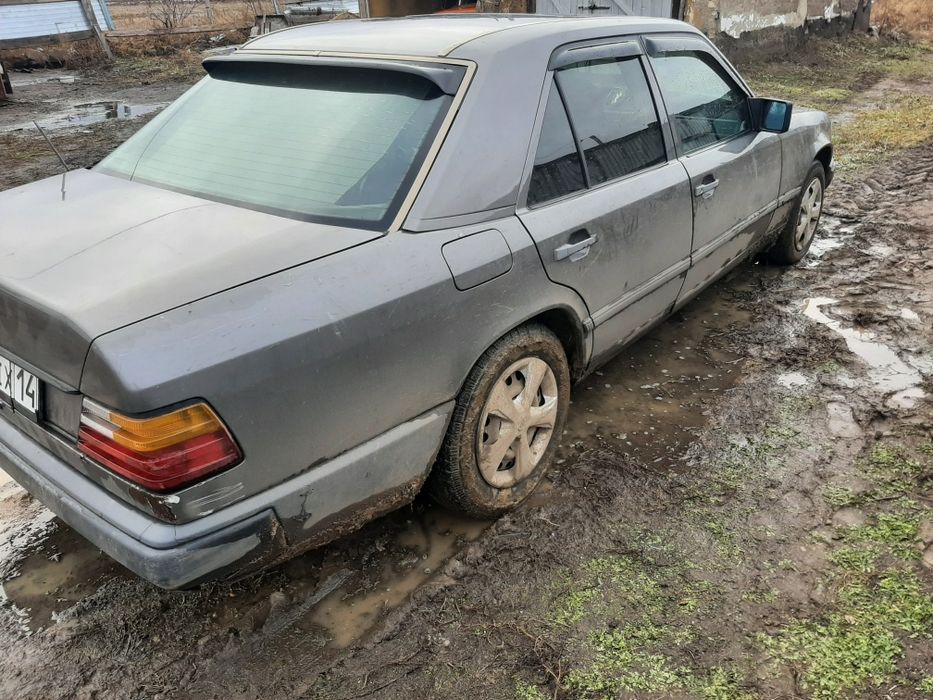 Продам мерседес е230 кузове 124