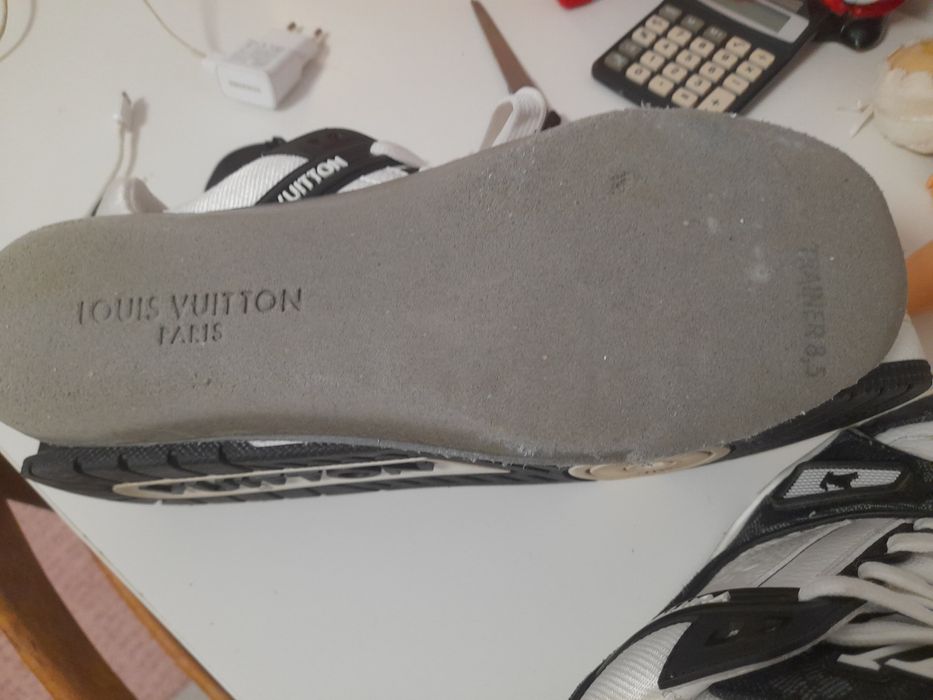 Vând Adidași Louis Vuitton