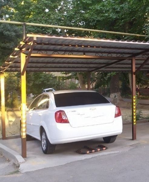 Изготовим и установим  металлические навесы для автомобилей