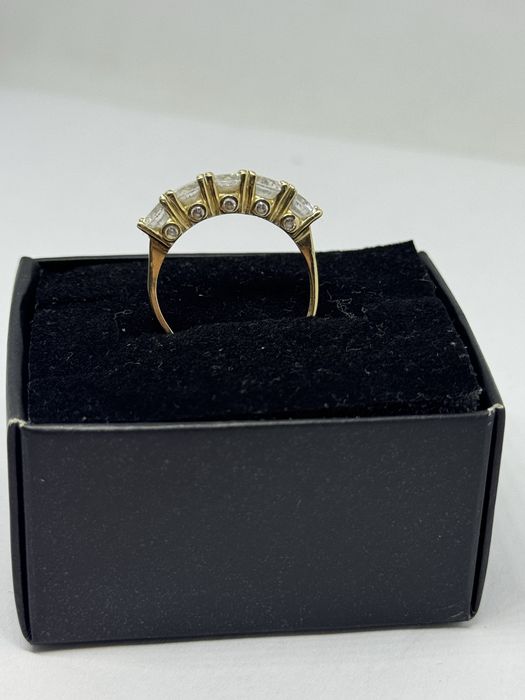 златен дамски пръстен 3.11гр 14к 585