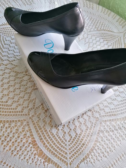 Дамски обувки от естествена кожа