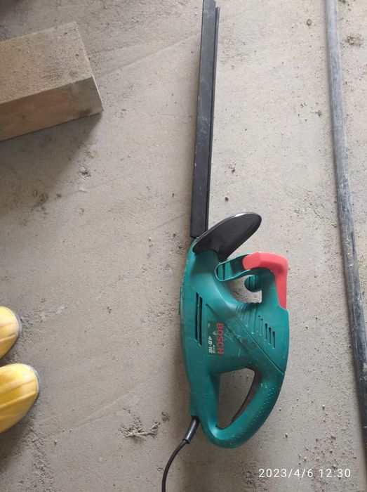 Foarfeca tuns gard viu Bosch 4-16 easyHedgecut