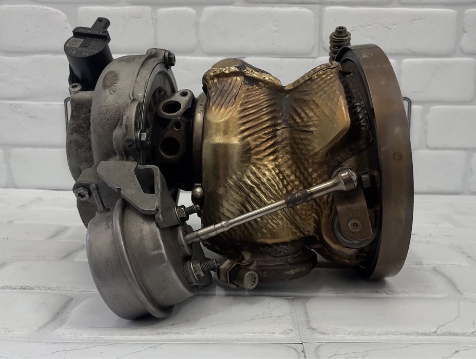 Турбо AUDI S4 S5 SQ5 06M145689J