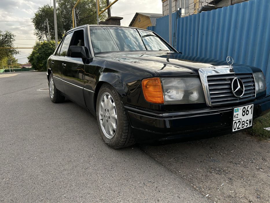 В продаже Мерседес W124