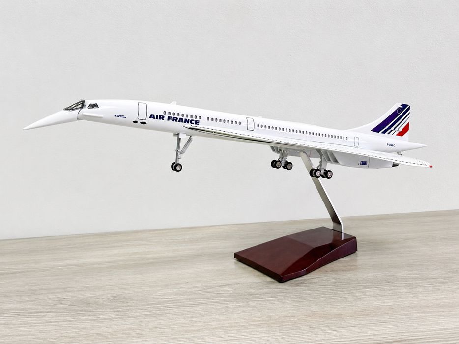 Самолет сувенирная модель CONCORDE (с подсветкой)