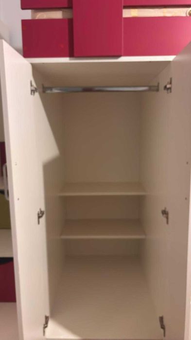 Se vinde mobilier copii stare excelentă.